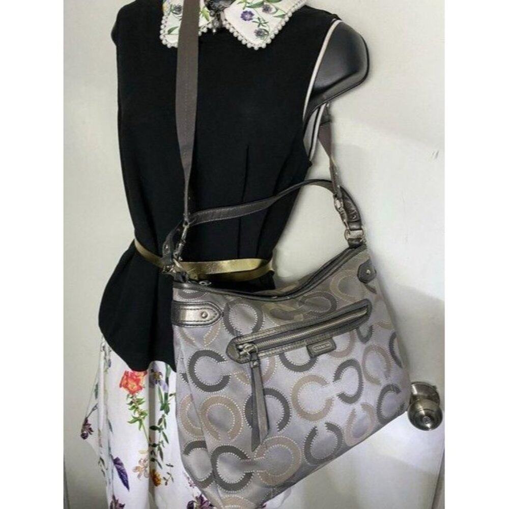coach medium size silver gray jacquard fabric cros - Picture 4 of 8